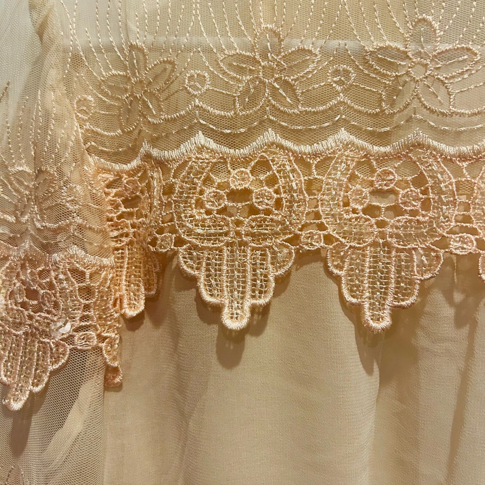 Darling Sierra Bolero Lace and Sequin Jacket - Picture 4 of 5